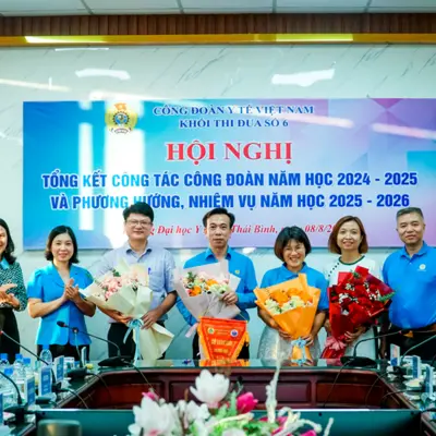 Công đoàn Trường Đại học Dược Hà Nội được đề nghị Tặng cờ thi đua “Giỏi việc nước- Đảm việc nhà” giai đoạn 2020-2025 và bằng khen Chuyên đề Xanh-Sạch-Đẹp của CĐYT Việt Nam.